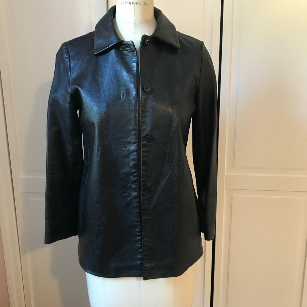 Minimalist black leather jacket XS
